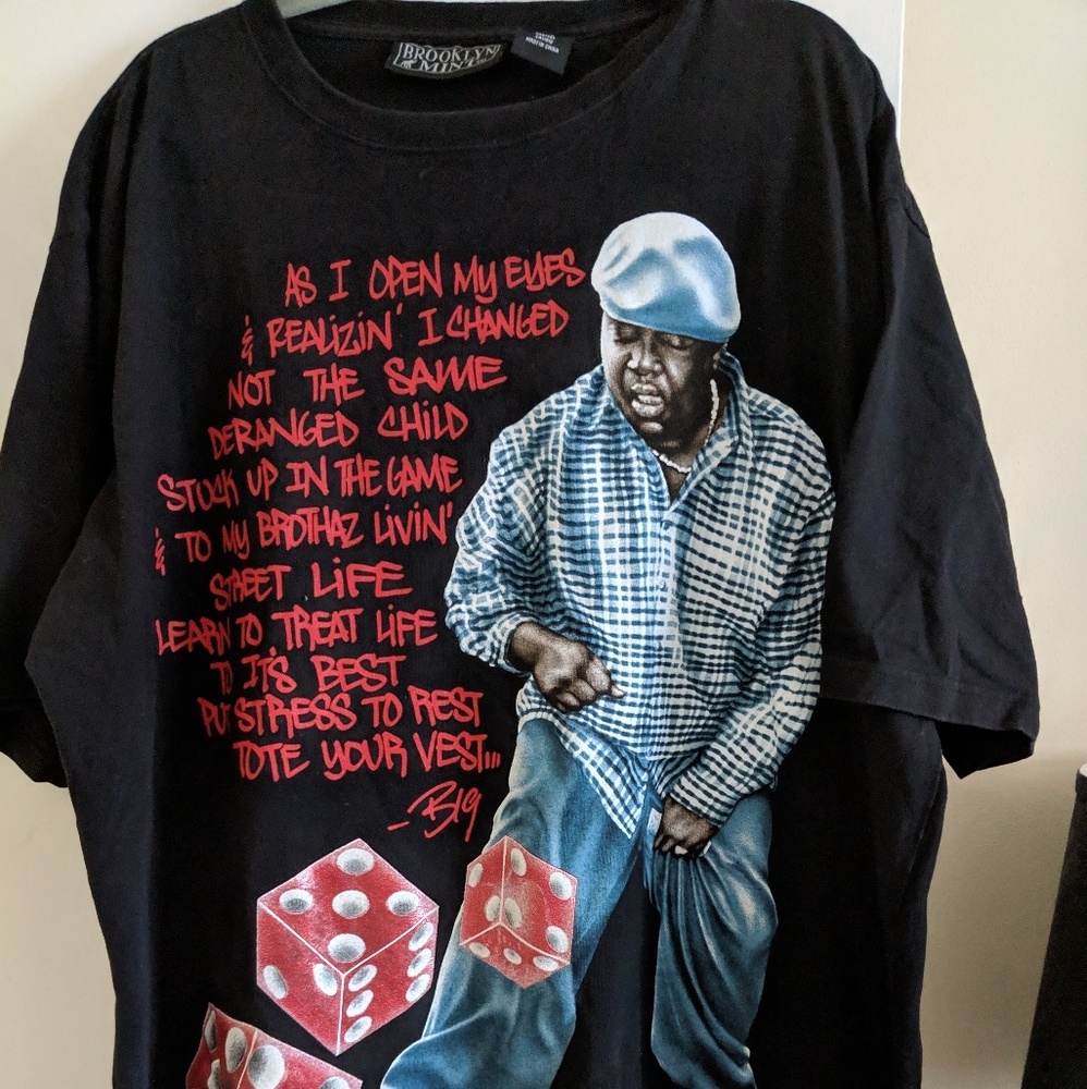 Men's graphic tee .
